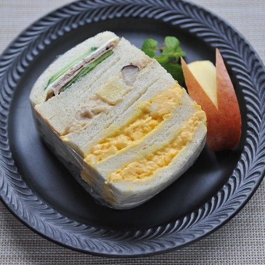 【長崎】波佐見焼　翔芳窯　ローズマリー　プレートM