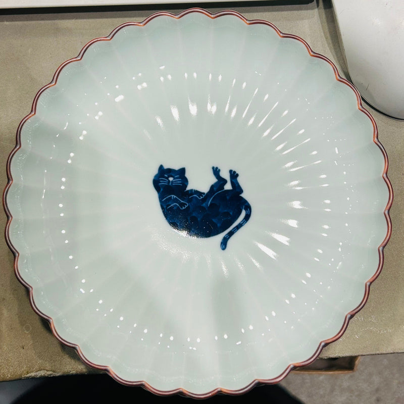【長崎】波佐見焼　西海陶器　呉須猫　菊割5.5寸皿